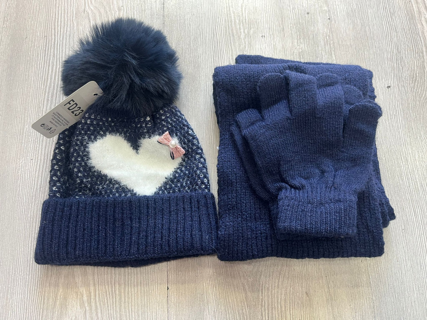 Completo cappello+sciarpa+guanti