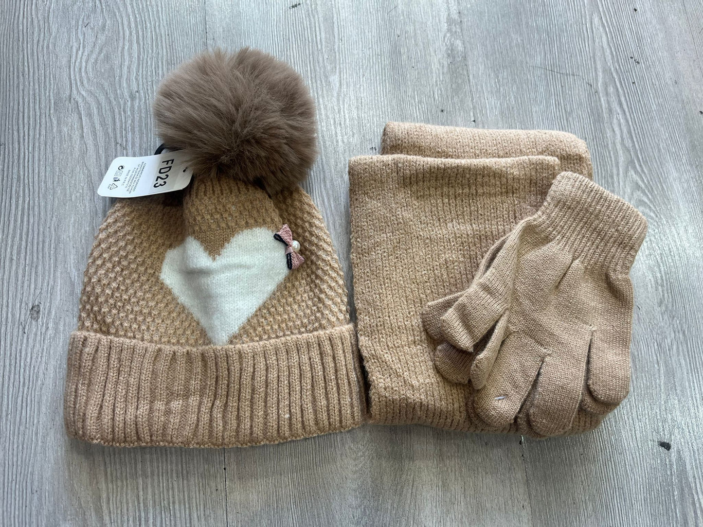 Completo cappello+sciarpa+guanti