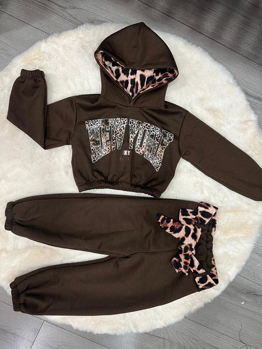 Completo new york marrone